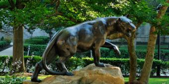 Roc statue